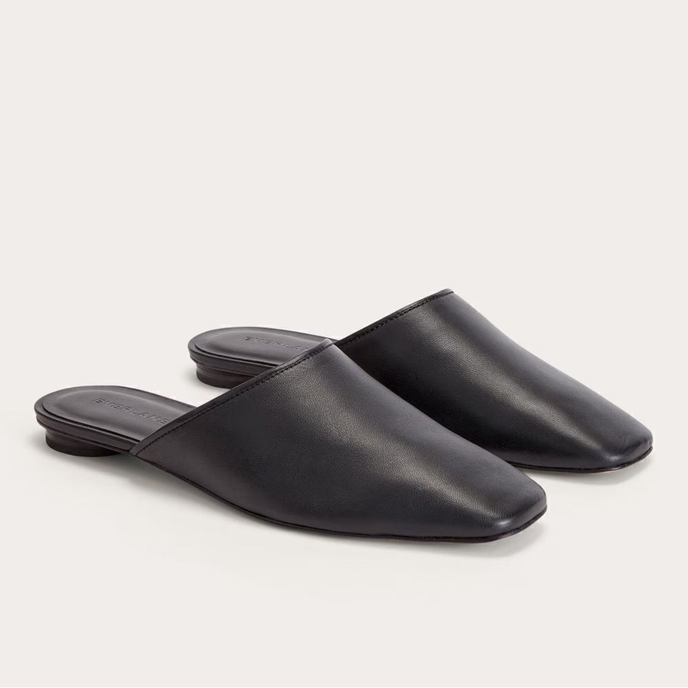 NEW EVERLANE The Day Mule in black leather